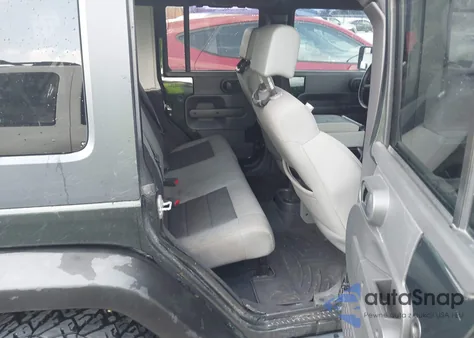 2010 Jeep Wrangler Unlimited Rubicon из США, поврежденный, VIN 1J4HA6H10AL181692